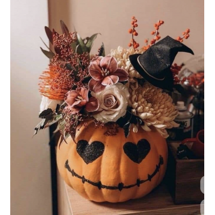 29/10 - Création d'une composition piquée dans une courge