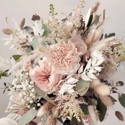 28/02 - Création d’un bouquet champêtre alliant fleurs fraiches et fleurs séchées